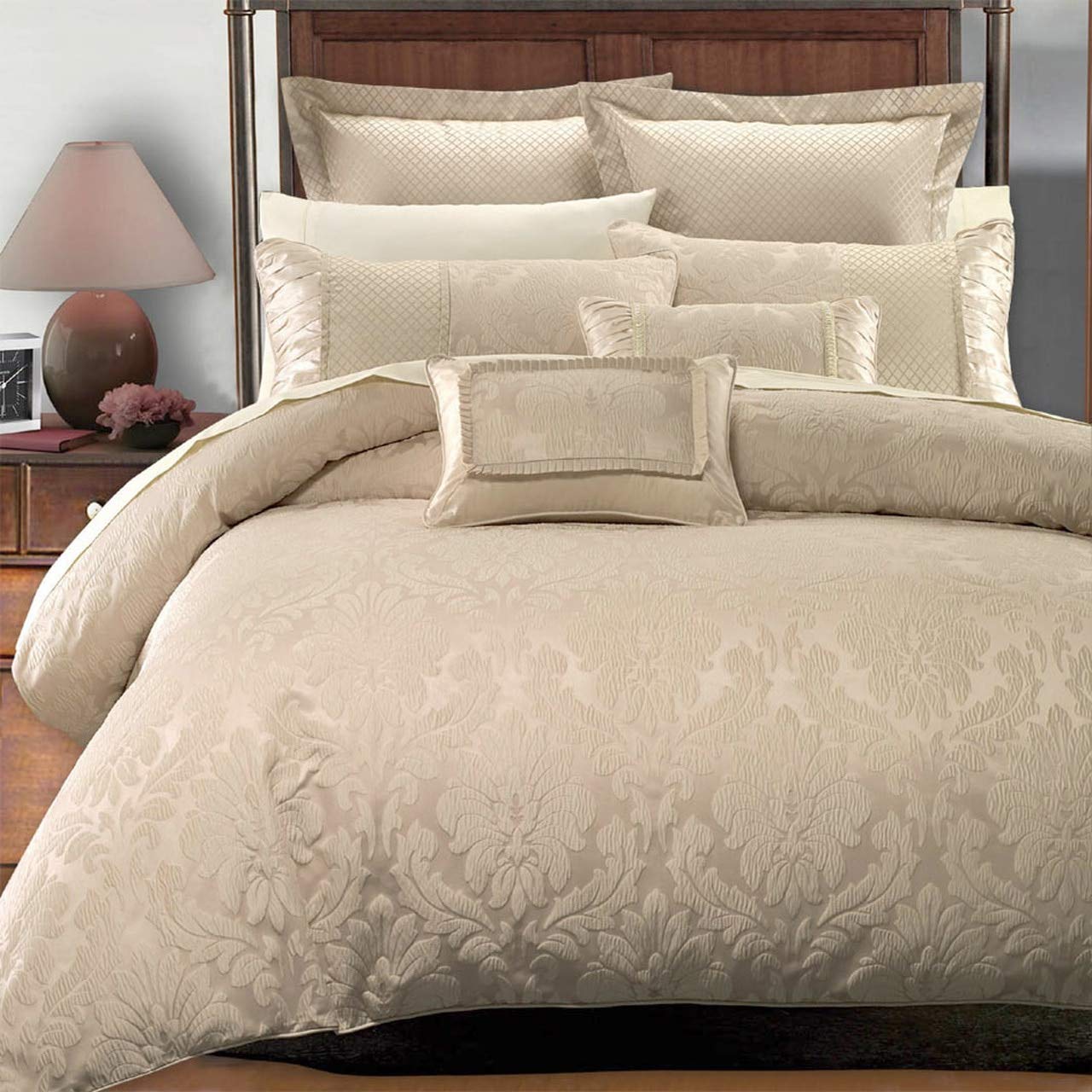 Royal Hotel Bedding 7PC- King/Cal-King Sara Jacquard Duvet Cover Set