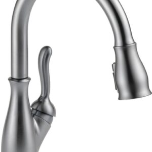 Delta Faucet Leland Brushed Nickel Kitchen Faucet, Kitchen Faucets with Pull Down Sprayer, Kitchen Sink Faucet, Faucet for Kitchen Sink with Magnetic Docking Spray Head, Arctic Stainless 9178-AR-DST