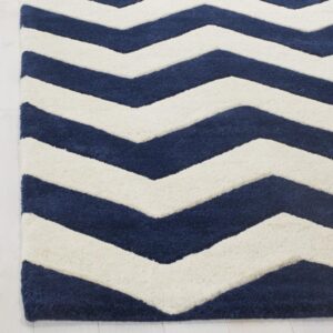 SAFAVIEH Chatham Collection Area Rug - 6' x 9', Dark Blue & Ivory, Handmade Chevron Wool, Ideal for High Traffic Areas in Living Room, Bedroom (CHT715C)