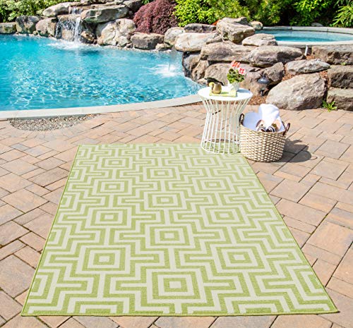 Momeni Rugs , Baja Collection Contemporary Indoor & Outdoor Area Rug, Easy to Clean, UV protected & Fade Resistant, 2'3" x 7'6" Runner, Green