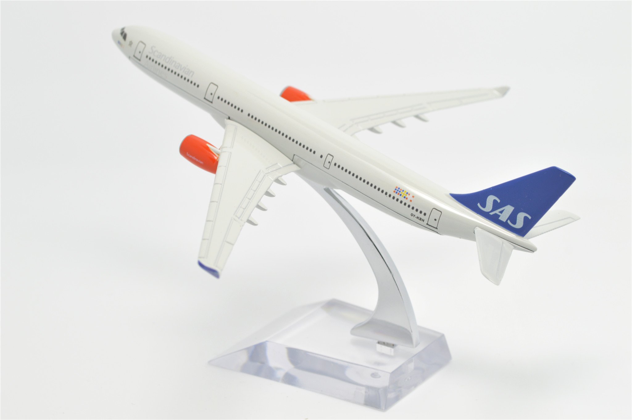 TANG DYNASTY(TM) 1:400 16cm Air Bus A330 Scandinavian Airlines SAS Metal Airplane Model Plane Toy Plane Model