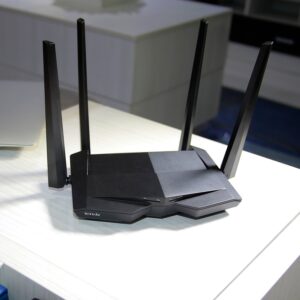 Tenda AC1200 Dual Band Smart WiFi Router, Gigabit Ethernet（AC10U）