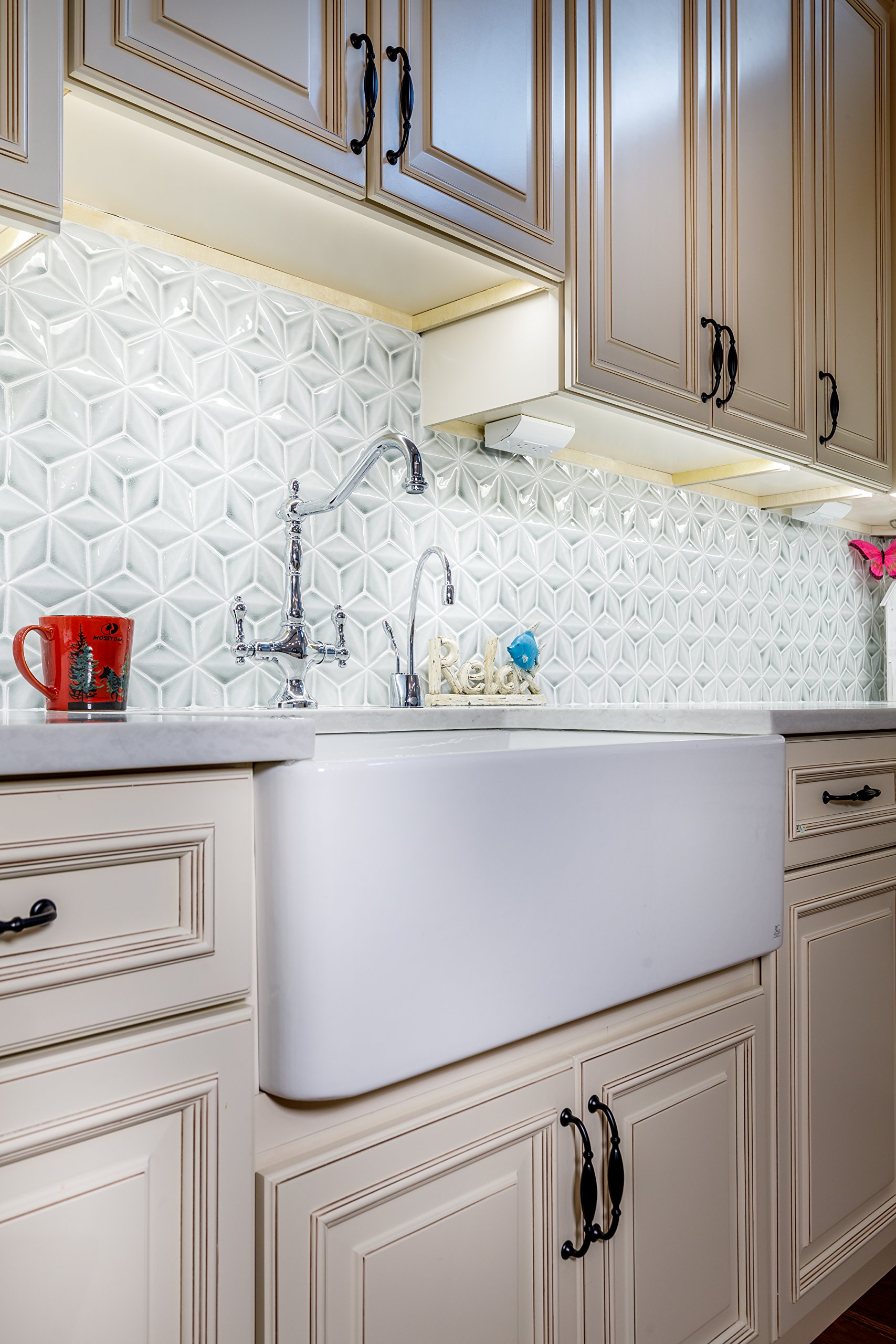 Fine fixtures Sutton Fireclay sink, 30" Apron Front Farmhouse Kitchen Sink. Solid (Not Hollow)