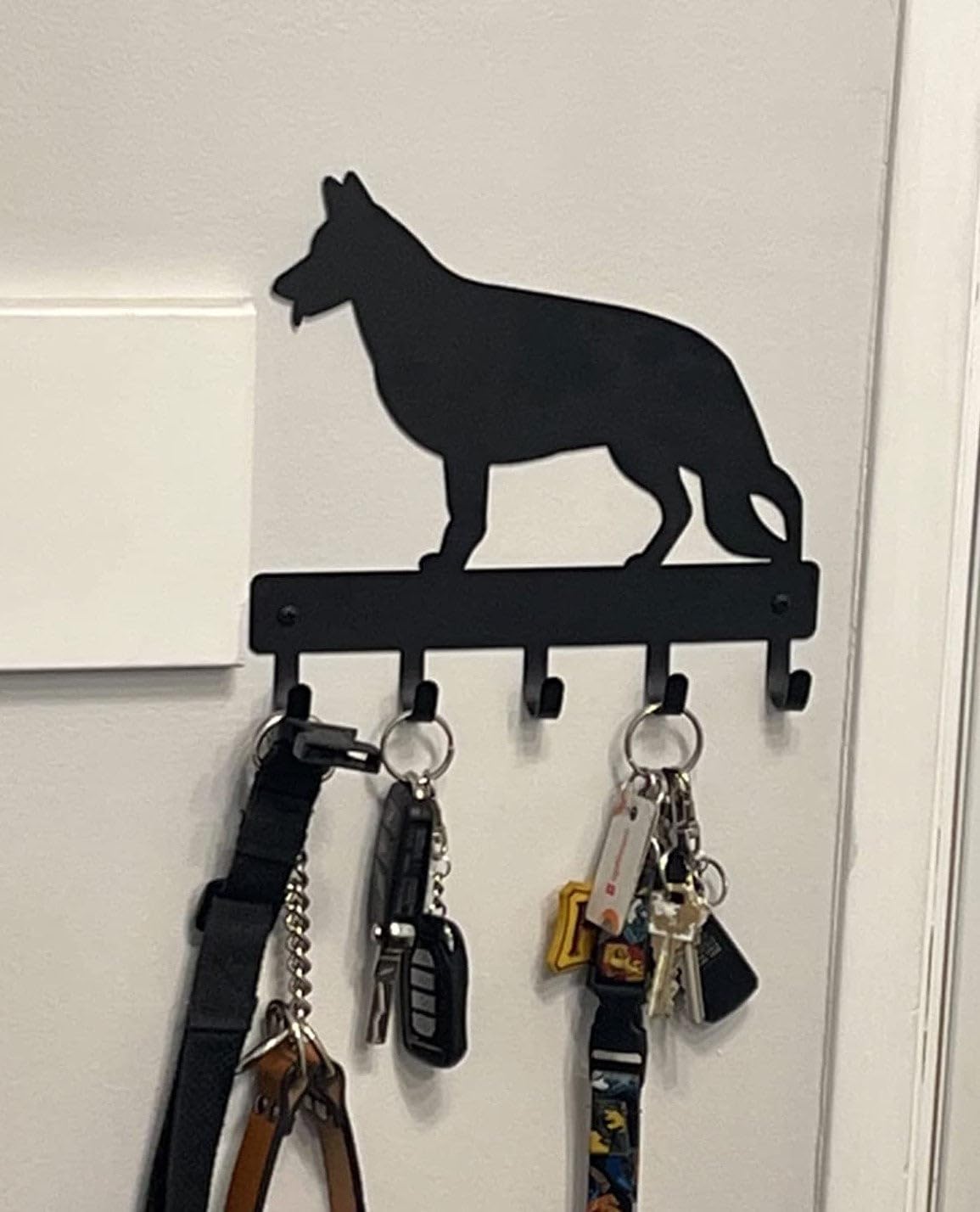 The Metal Peddler German Shepherd #1 Key Holder Dog Leash Hanger for Wall - Large 9 inch Wide with 5 Hooks - Made in USA