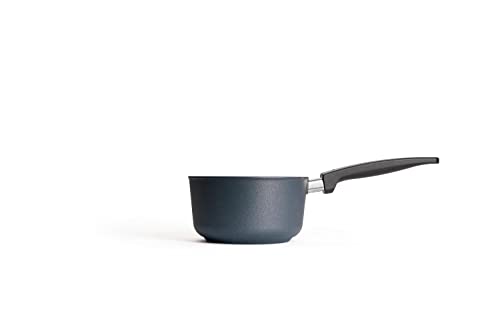 Woll Concept Plus Cast Saucepan with Lid and Sturdy Handle / 9 cm Deep / 18 cm Diameter / 2 Litres / Suitable for Induction Cookers