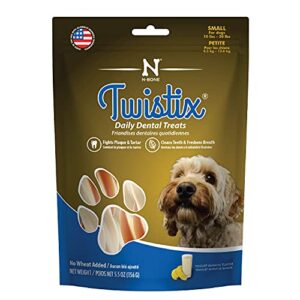 twistix 5.5-ounce yogurt and banana dental chew treats for dogs, small