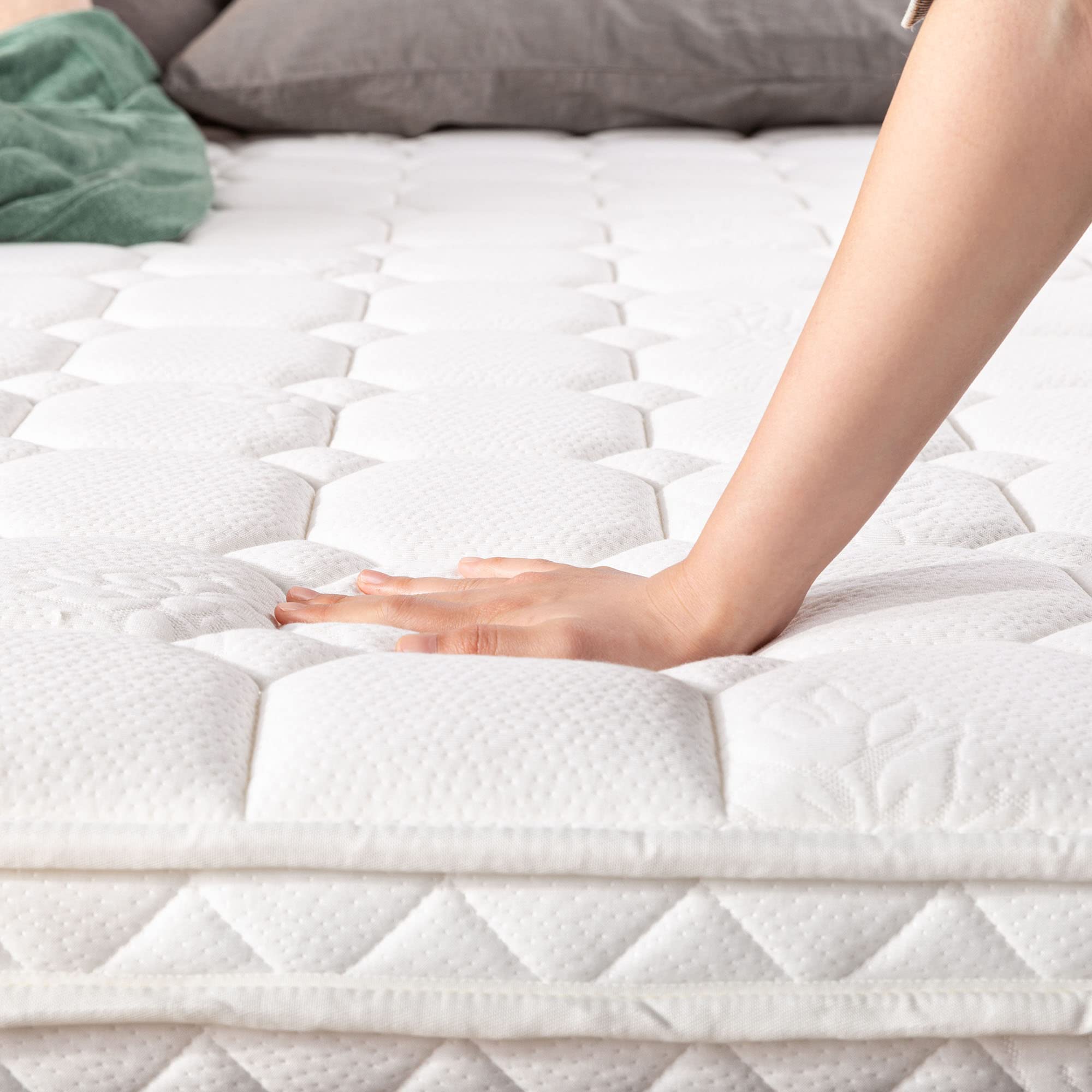 Best Price Mattress 10 Inch Euro-Top Pocket Spring-Mattress - Motion Isolation Individually Encased Pocket Springs, Comfort Foam-Top, CertiPUR-US Certified Foam, Twin