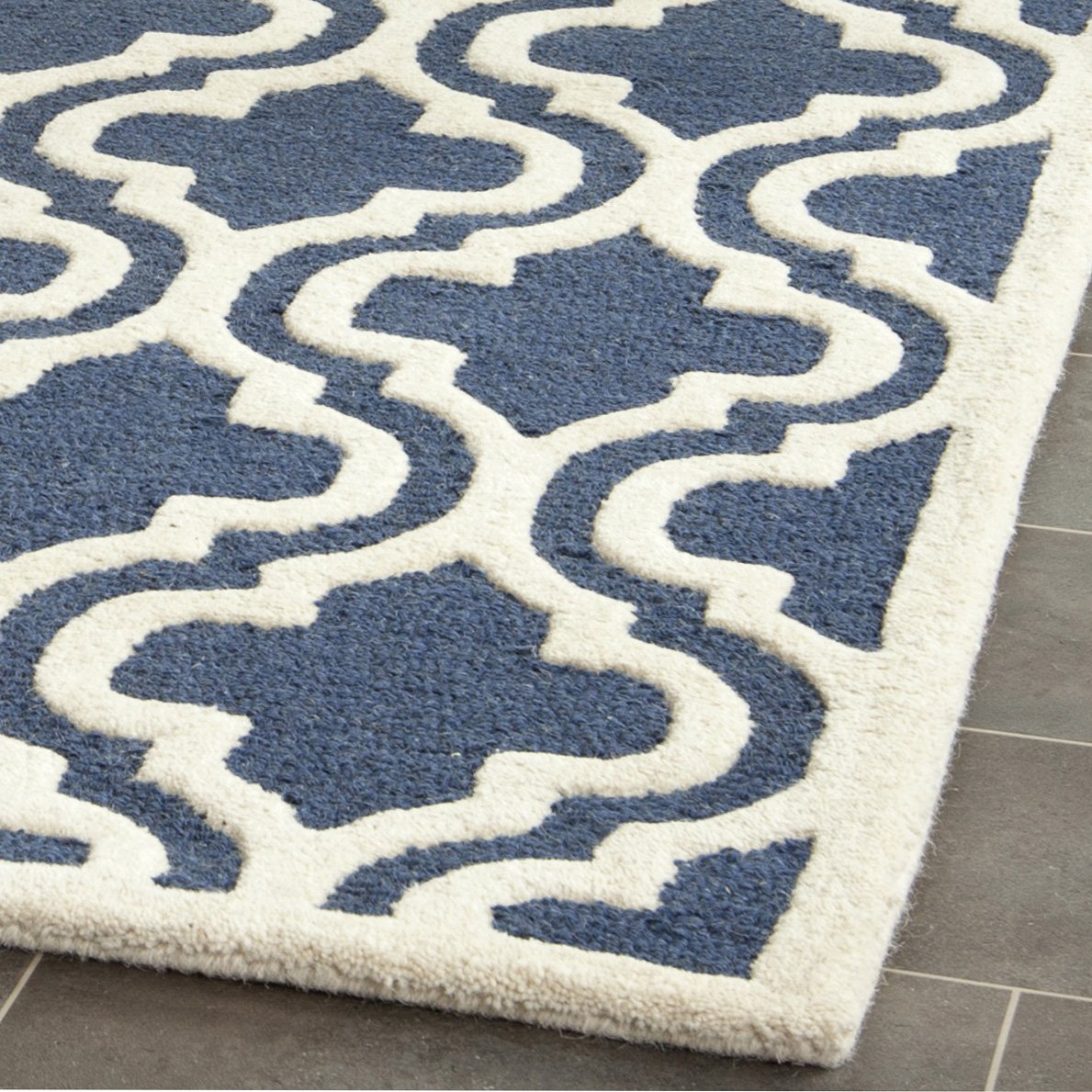 SAFAVIEH Cambridge Collection 2' x 3' Navy/Ivory CAM132G Handmade Moroccan Premium Wool Accent Rug