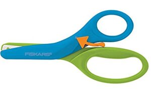 fiskars training scissors for kids 3+ with easy grip - toddler safety scissors for school or crafting - back to school supplies (color may vary)