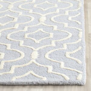 SAFAVIEH Cambridge Collection Area Rug - 9' x 12', Light Blue & Ivory, Handmade Moroccan Wool, Ideal for High Traffic Areas in Living Room, Bedroom (CAM141A)