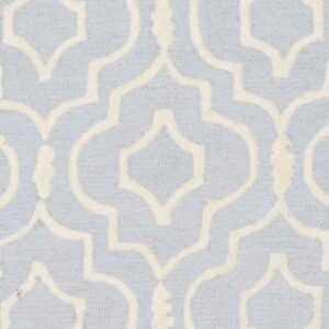 SAFAVIEH Cambridge Collection Area Rug - 9' x 12', Light Blue & Ivory, Handmade Moroccan Wool, Ideal for High Traffic Areas in Living Room, Bedroom (CAM141A)