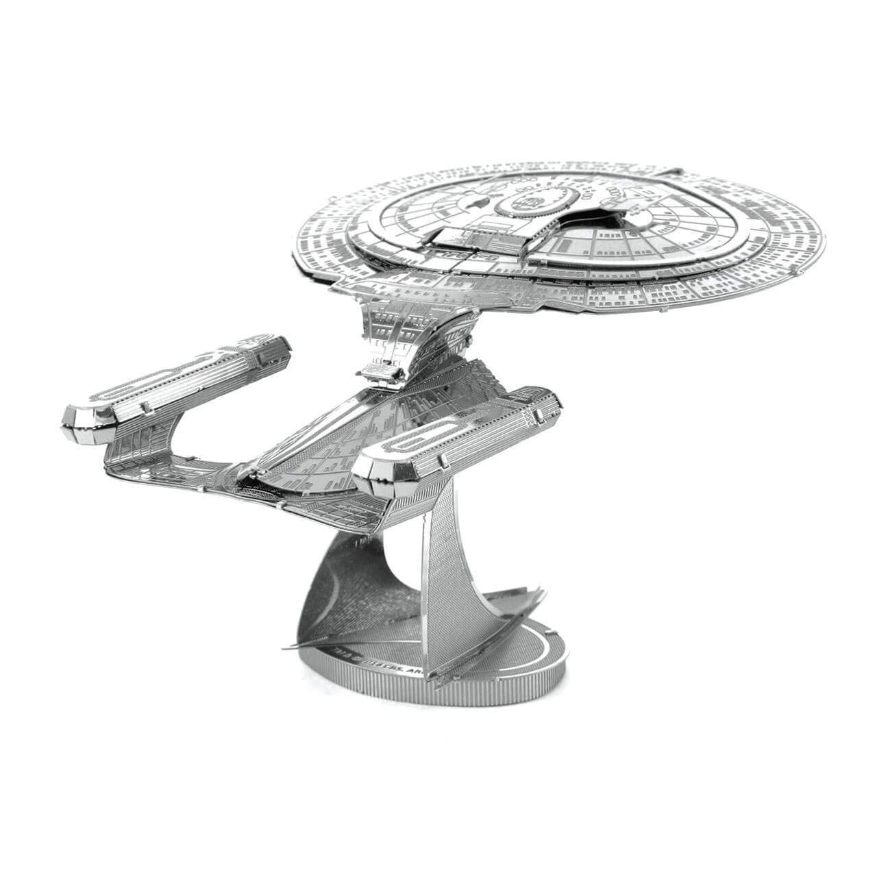 Fascinations Metal Earth Star Trek USS Enterprise NCC-1701D 3D Metal Model Kit