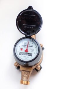 neptune t-10 3/4" (5/8" x 3/4") direct read bronze meter with couplings - measuring in cubic feet