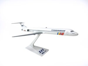 flight miniatures sas scandinavian mcdonnell douglas md-80 1:200 scale - plastic snap-fit model airplane - collectible replica of sas scandinavian aircraft part #amd-08000h-014