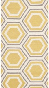 SAFAVIEH Dhurries Collection 2'6" x 10' Ivory / Yellow DHU202A Handmade Flatweave Premium Wool Runner Rug