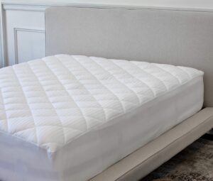 st. regis hotels mattress pad - quilted mattress topper - fits mattresses up to 18" - king (78" x 80" x 18")