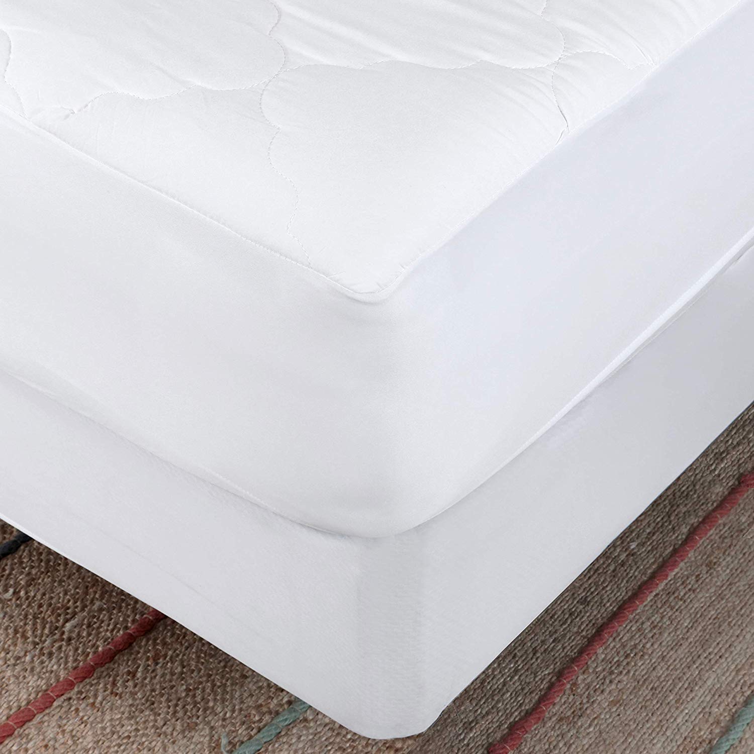 Micropuff Fitted Mattress Pad - Twin XL Size Mattress Pad - Soft and Comfortable Fitted Mattress Protector - Mattress Cover Stretches up to 12 Inches Deep - Easy to Wash