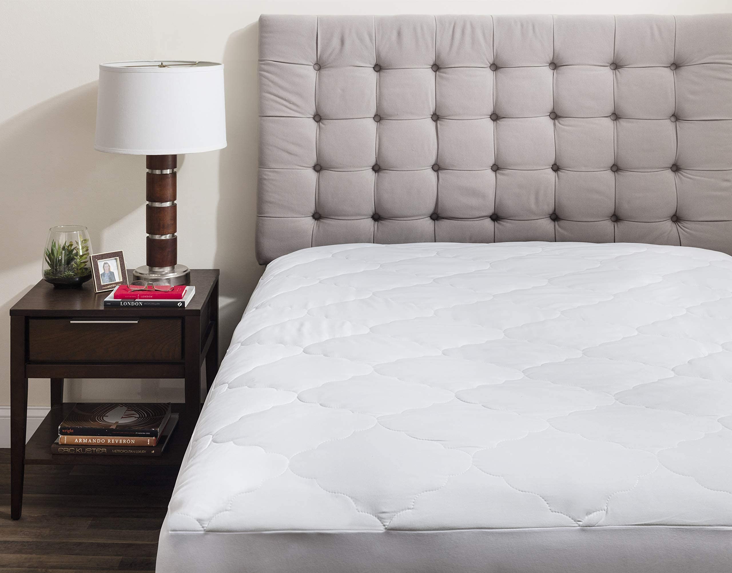 Micropuff Fitted Mattress Pad - Full XL Size Mattress Pad - Soft and Comfortable Fitted Mattress Protector - Mattress Cover Stretches up to 12 Inches Deep - Easy to Wash