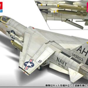 Academy USN F-8E VF-162 "The Hunters" Model Kit