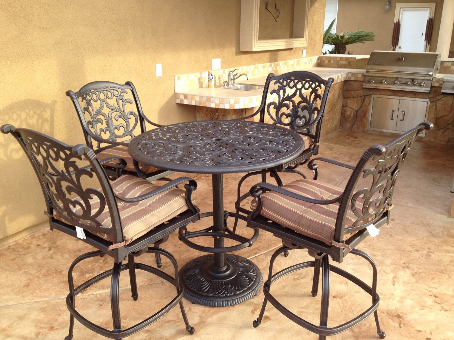 Cast Aluminum Powder Coated 5pc Outdoor Patio Bar Set with 42" Round Bar Table - Antique Bronze L8