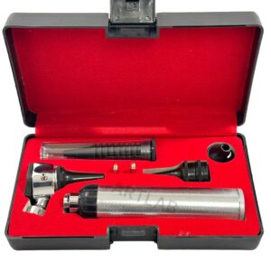 New SYNAMED USA 3.2V Otoscope Set Includes Set of Disposable Specula Adaptor and 3 Sizes of reuseable Specula Plus Hard CaseCase + 2FREE Bulb (CYNAMED Brand