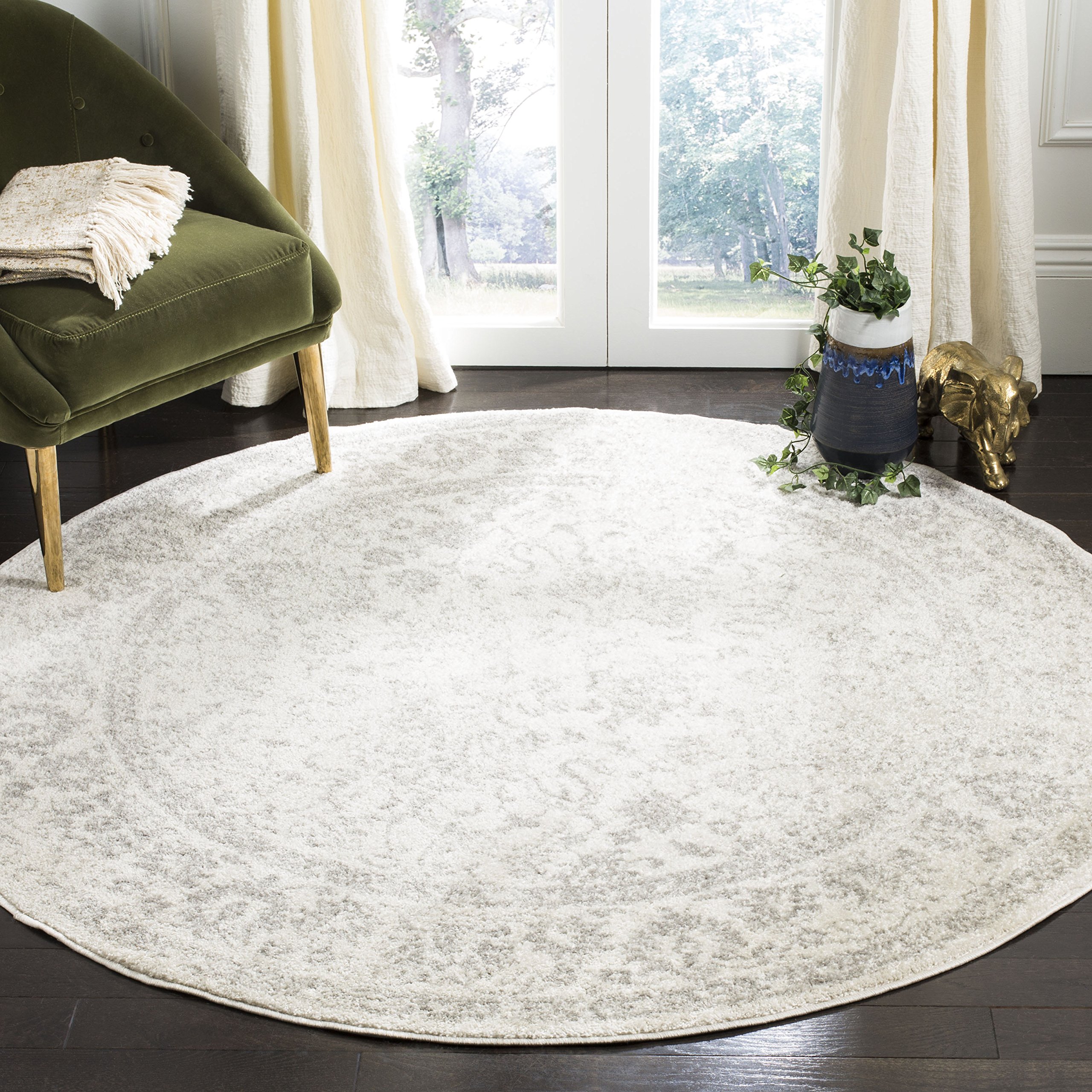 SAFAVIEH Adirondack Collection Area Rug - 8' Round, Ivory & Silver, Oriental Distressed Design, Non-Shedding & Easy Care, Ideal for High Traffic Areas in Living Room, Bedroom (ADR109C)