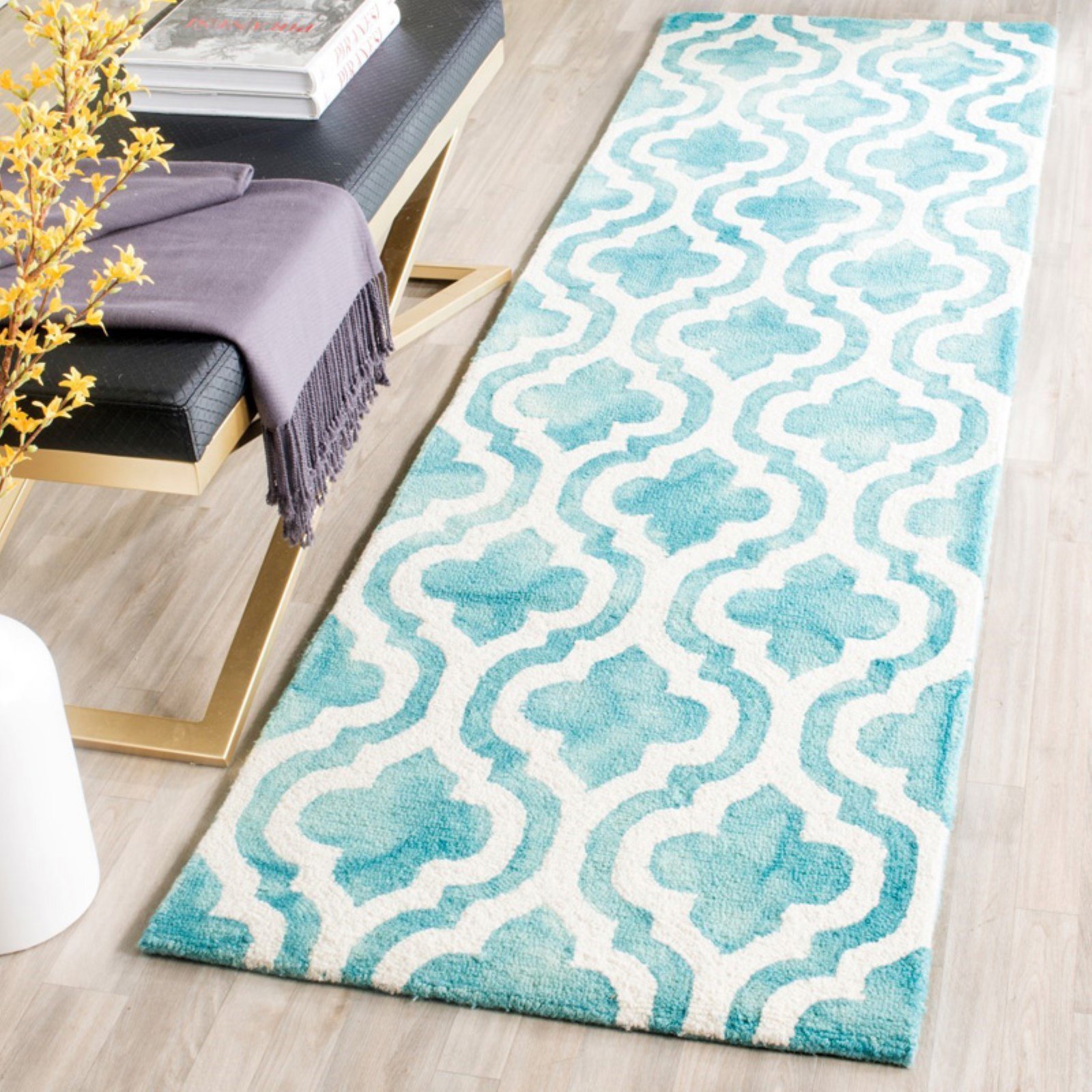 SAFAVIEH Dip Dye Collection 2' x 3' Navy/Ivory DDY537N Handmade Moroccan Watercolor Premium Wool Accent Rug