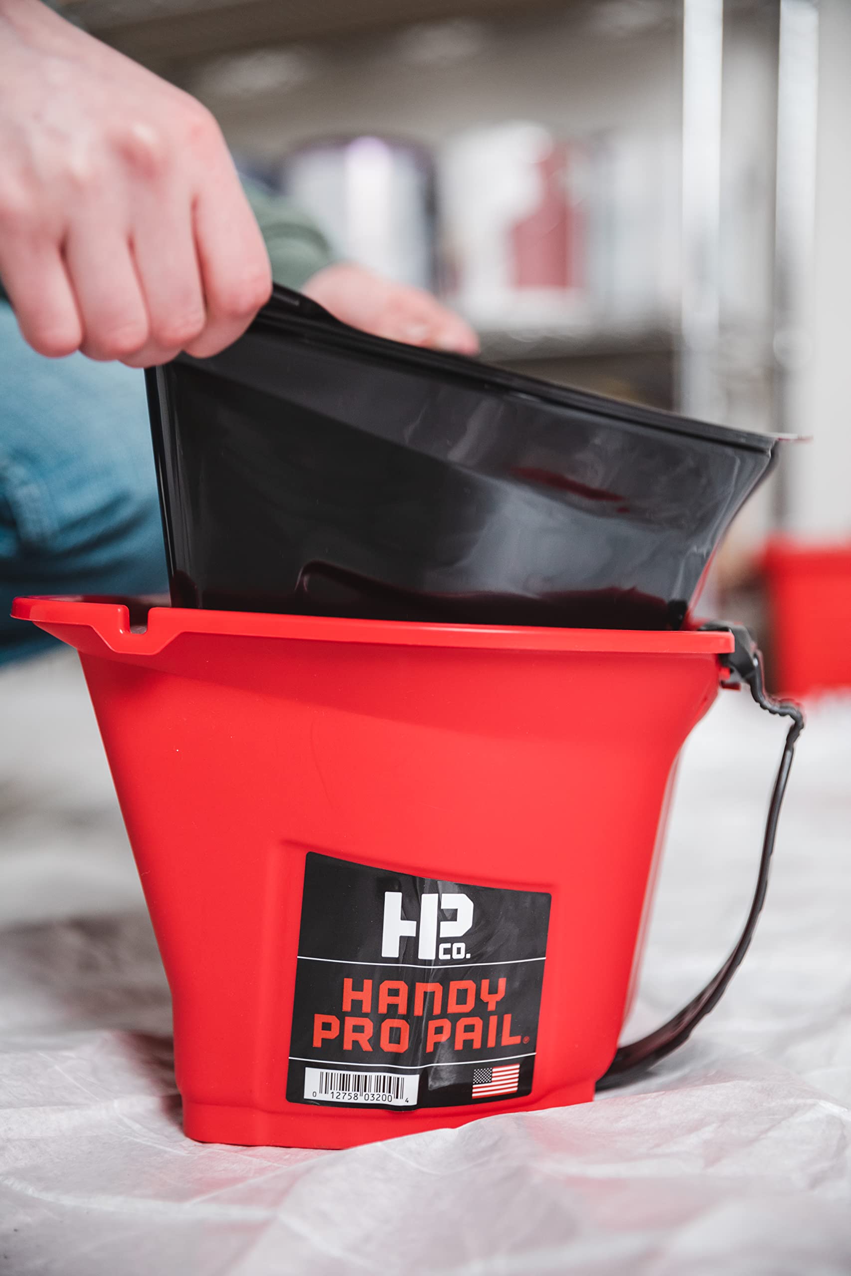 Handy Paint Pro Pail, Holds 1/2 Gallon of Paint or Stain, Accommodates up to a 6 1/2 inch Mini-Roller and 3 inch Brush