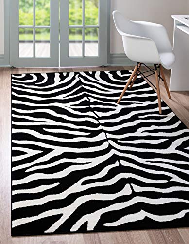 Unique Loom Wildlife Collection Area Rug - Okapi (3' 3" x 5' 3" Rectangle Black/Cream)