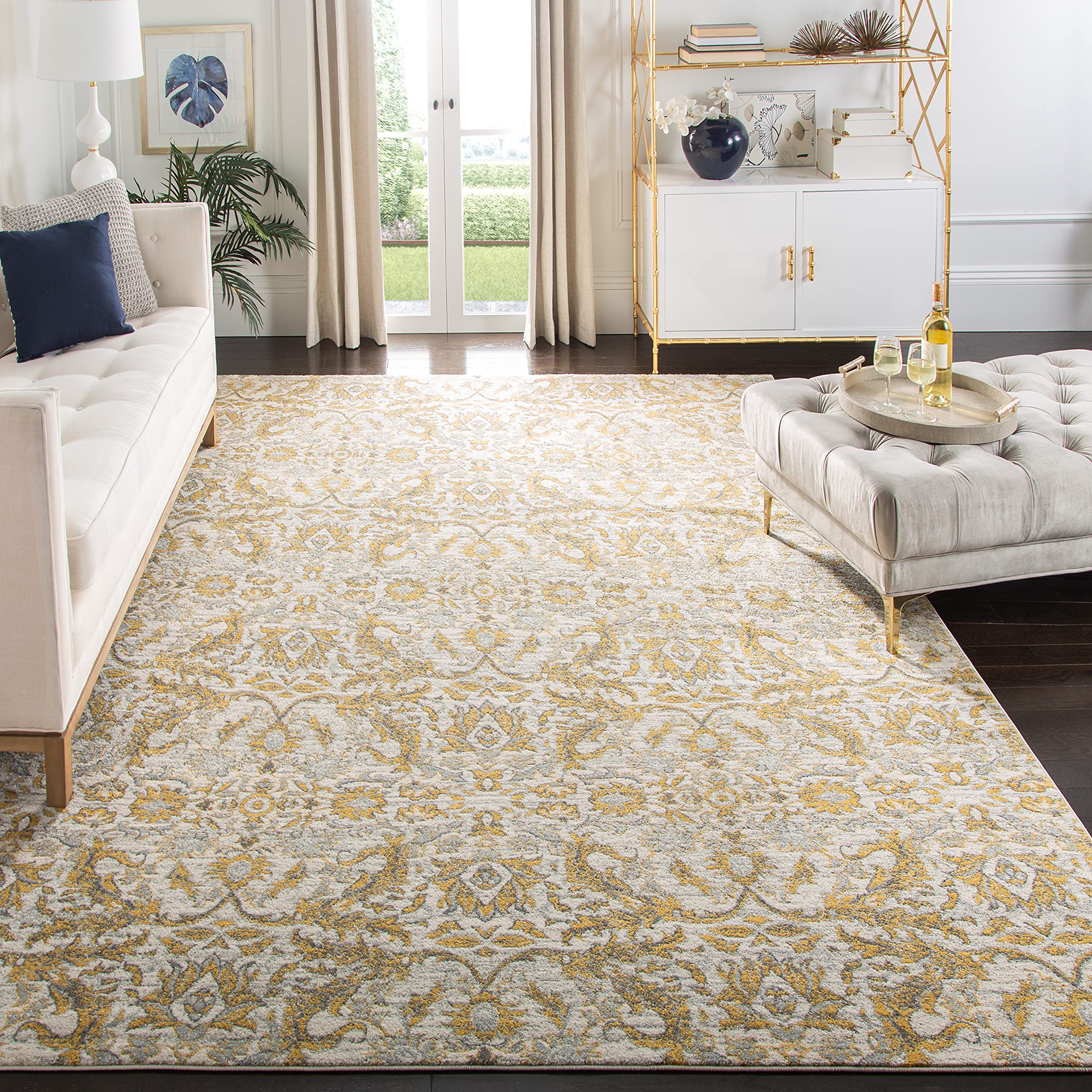 SAFAVIEH Evoke Collection Area Rug - 8' x 10', Ivory & Gold, Shabby Chic Oriental Design, Non-Shedding & Easy Care, Ideal for High Traffic Areas in Living Room, Bedroom (EVK238S)