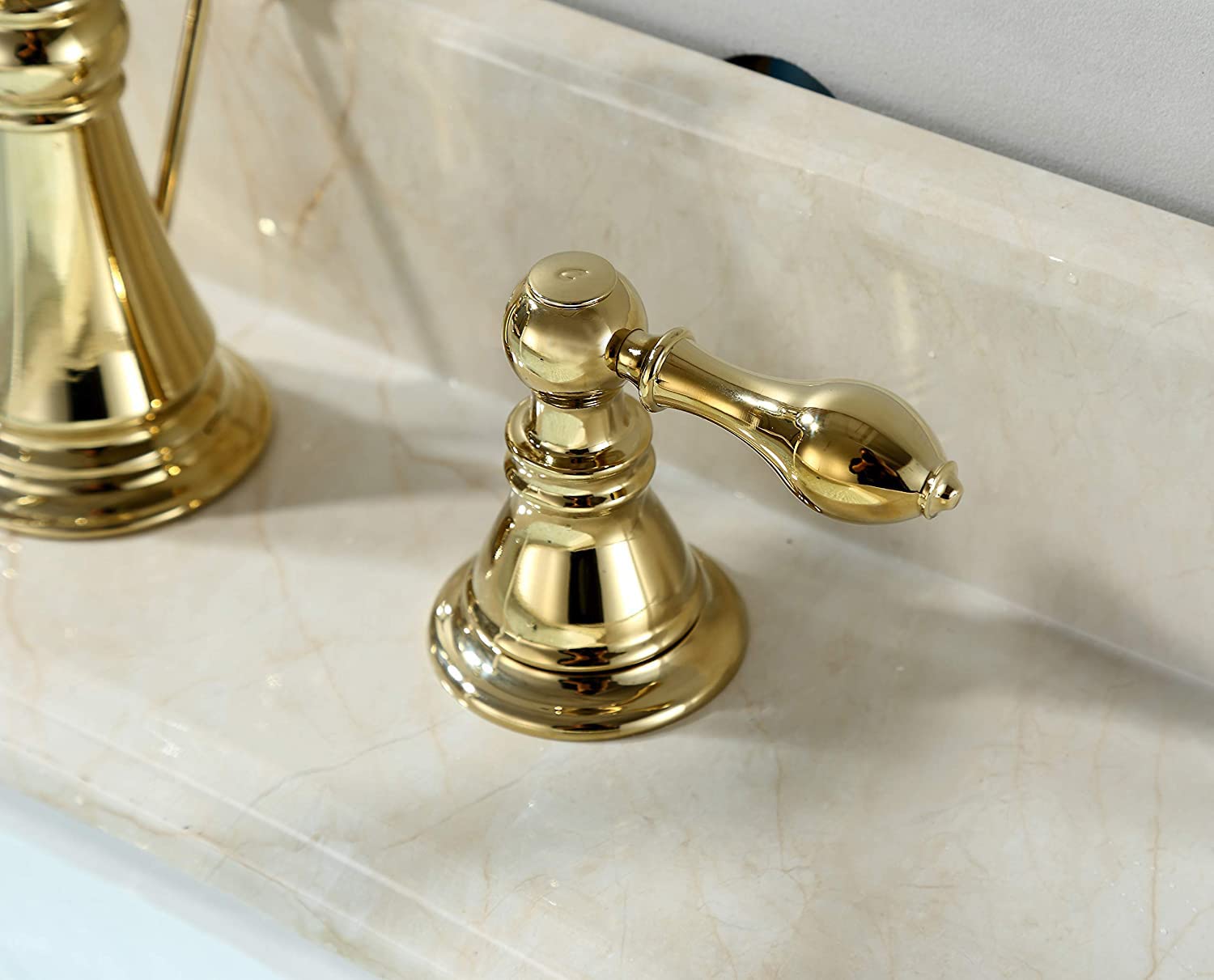 Derengge Gold Finish Bathroom Faucet 8 Inch Widespread Faucet Polished BrassTwo-Handle Sink Faucet 3 Hole with Brass Pop up Drain Assembly,Polished Brass F-8303-PB