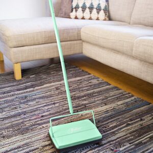 Fuller Brush 17029 Electrostatic Carpet & Floor Sweeper - 9" Cleaning Path - Lightweight - Ideal for Crumby Messes - Works On Carpets & Hard Floor Surfaces - Fresh Mint