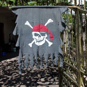 LANGXUN 2pcs Large Size 3ft x 2.5ft Retro and Weathered linen Pirate Flag for Halloween Decorations, Pirate Party, Kids Room Décor (Black-1pcs)