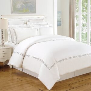 Superior 200 Thread Count 100% Cotton Embroidered Lorenz Duvet Cover Set, King/California King