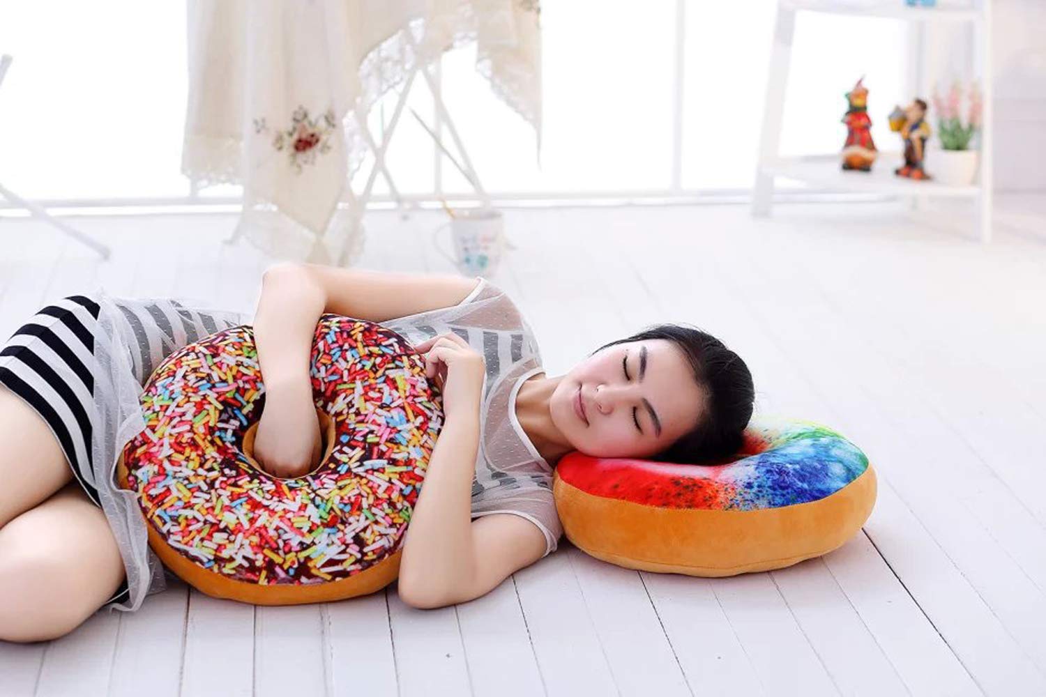 Wemi TIPINOICE Large Doughnut Throw Pillow Soft Novelty Doughnut Shaped Ring Plush Cushion Pillow 40cm