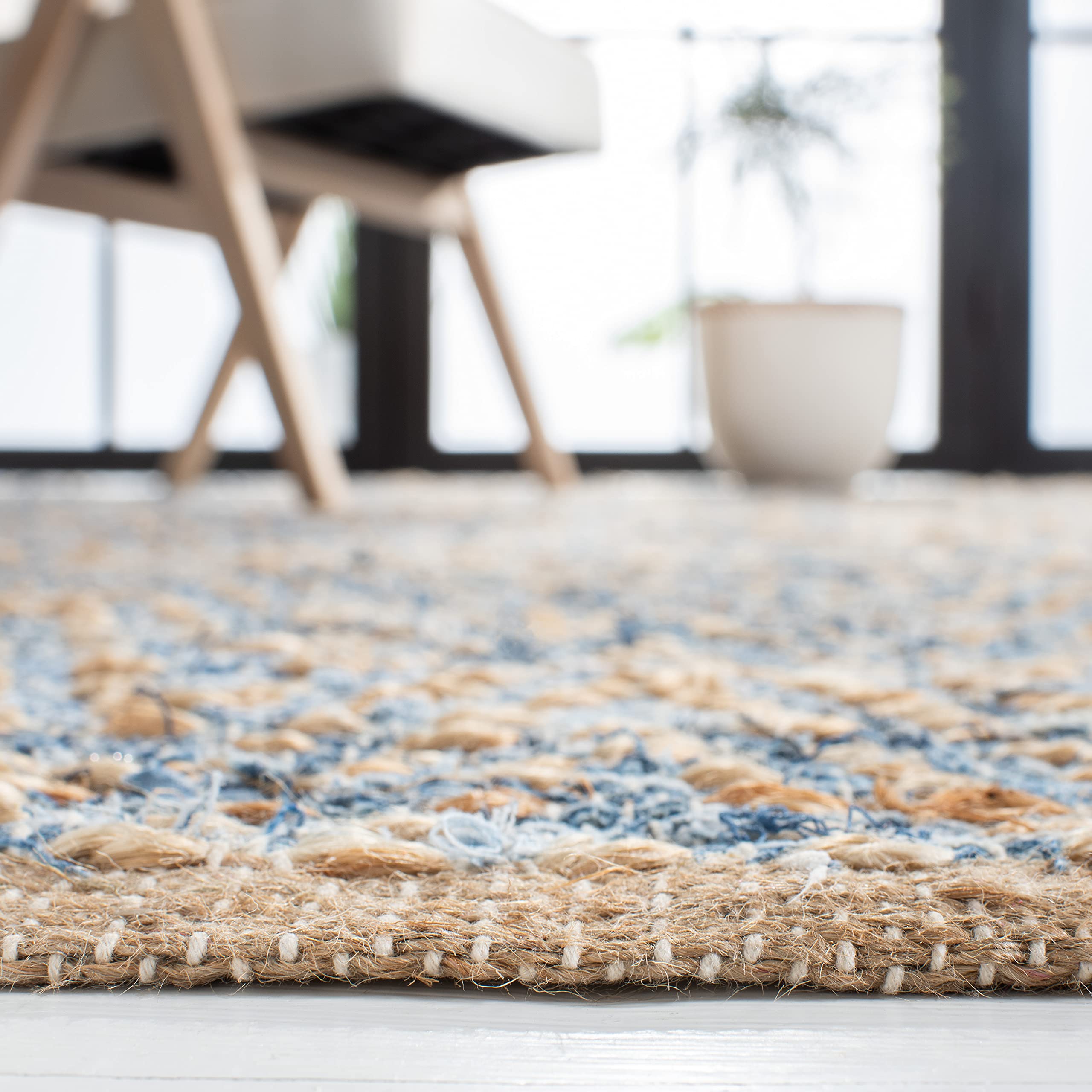 SAFAVIEH Cape Cod Collection Accent Rug - 2'3" x 4', Natural & Blue, Handmade Flat Weave Coastal Braided Jute, Ideal for High Traffic Areas in Entryway, Living Room, Bedroom (CAP350A)