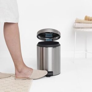 Brabantia New Icon Step Trash Can (1.3 Gal/Matt Steel FPP) Soft Closing Kitchen Garbage/Recycling Can with Removable Bucket