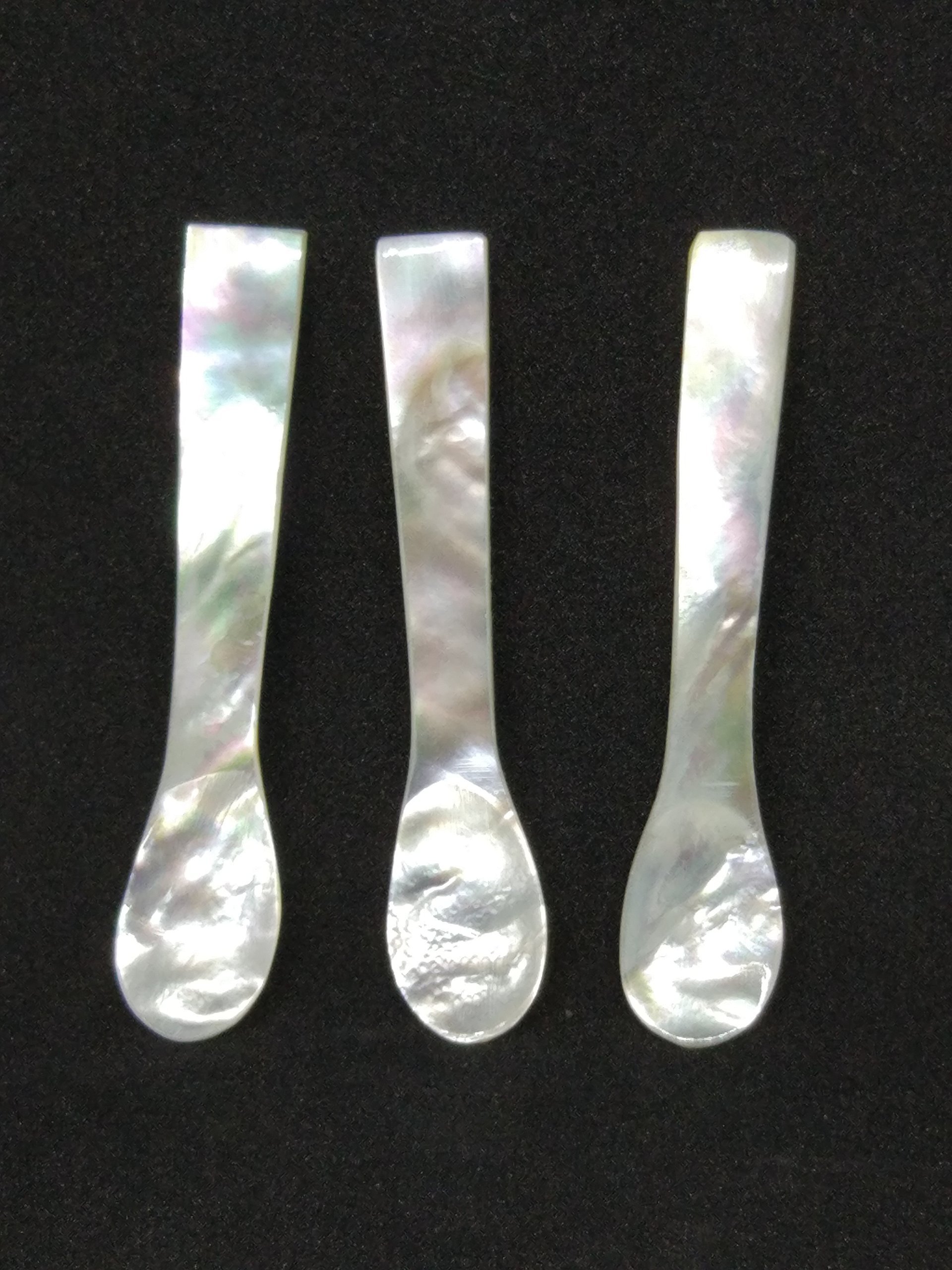 Set of 3 Hand craft Mother of pearl caviar spoon (3 QTY, 2.5 Inches)