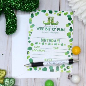 Amanda Creation Wee Bit O' Fun St. Patrick's Day Themed Birthday Party Fill In Invitations set of 20 with envelopes