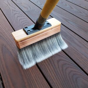 Deck Stain Brush Applicator - Deck BOSS by Perdura - 7 inch Paint Brush - Stain Seal and Paint for Floor and Fence - Brush Tool for Water and Oil Based Coatings on Wood and Concrete Rough or Smooth